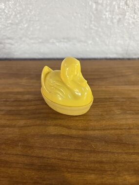 Vintage Yellow Plastic Duck on Nest ~ Fillable Easter Candy Container with Lid